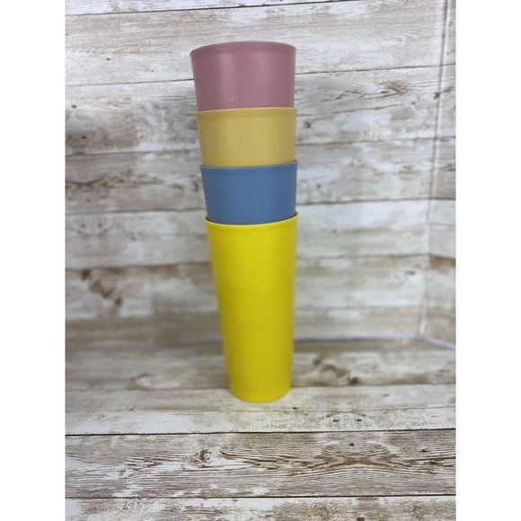 Tupperware Pastel Tumblers Cup 1348 18oz Set of 4 Tan Pink Blue Yellow - Picture 2 of 12